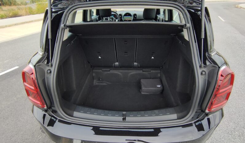 
								MINI COUNTRYMAN One D full									