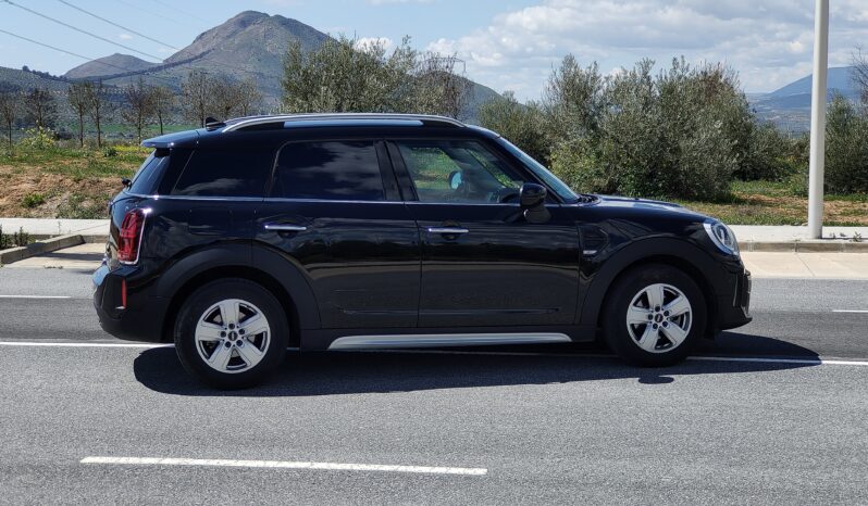 
								MINI COUNTRYMAN One D full									